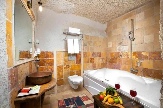 Deluxe Mağara Suite, Jakuzili