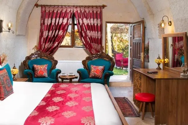 Deluxe Suite, Havuzlu