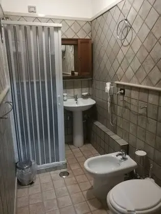 Classic Tek Büyük veya İki Ayrı Yataklı Oda