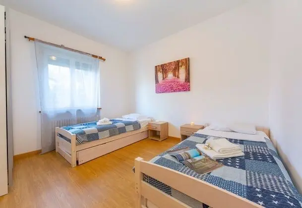 Family Apart Daire, Birden Çok Yatak, Bahçeli (Garden On The Lake)