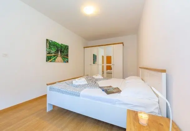 Family Apart Daire, Birden Çok Yatak, Bahçeli (Garden On The Lake)