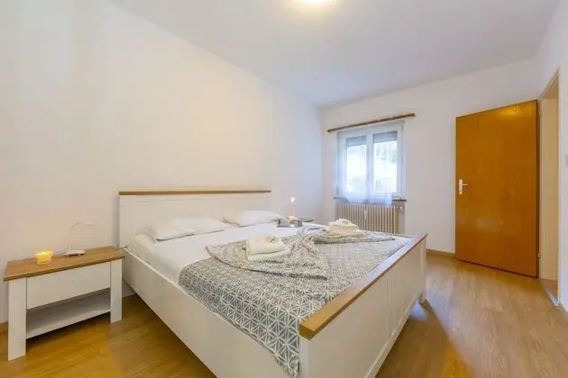 Family Apart Daire, Birden Çok Yatak, Bahçeli (Garden On The Lake)