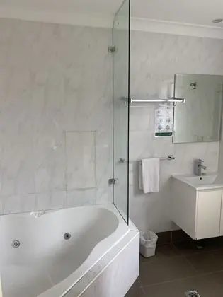 Deluxe Tek Büyük Yataklı Oda, 1 Büyük (Queen) Boy Yatak, Sıcak Su Küveti