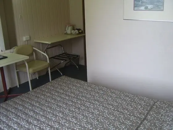 Standard Oda, Sigara İçilmez (Budget Queen Room)