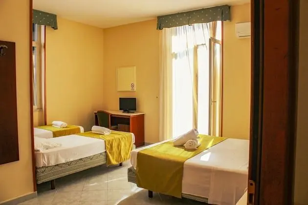 Standard Üç Kişilik Oda