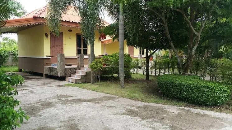 Basic Ev, Bahçe Manzaralı