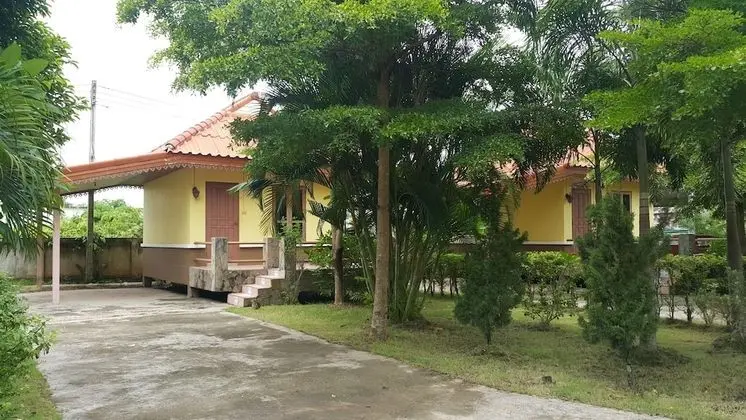 Basic Ev, Bahçe Manzaralı