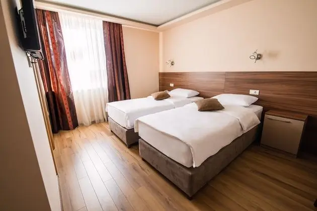 Tek Büyük veya İki Ayrı Yataklı Oda