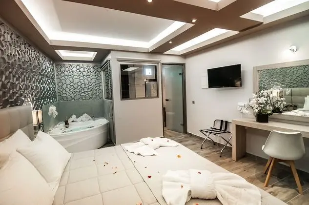 Junior Süit, 1 Çift Kişilik Yatak