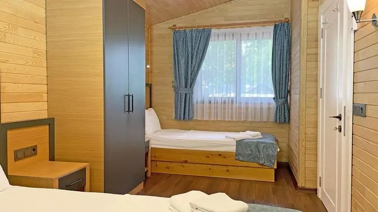 Apart 2+1 Oda, Bahçe Manzaralı, Mutfaklı