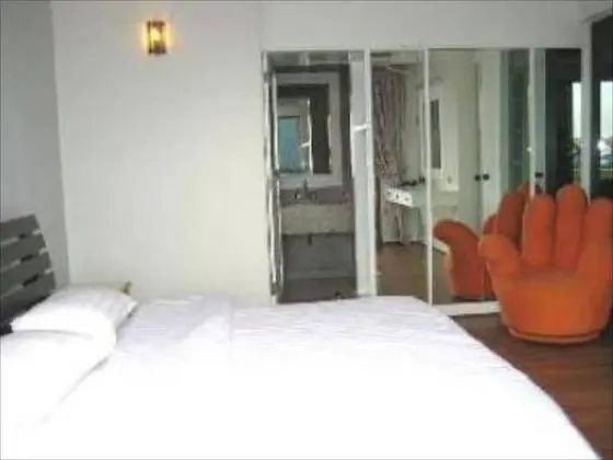 1 Bedroom Suite