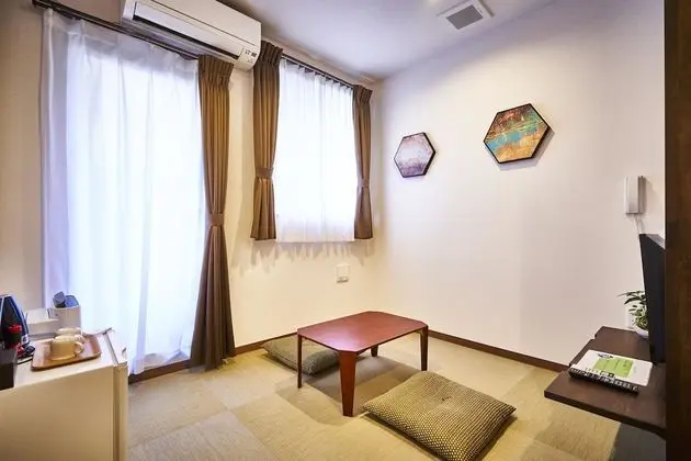 Oda, Ortak Banyo (Private Dormitory)