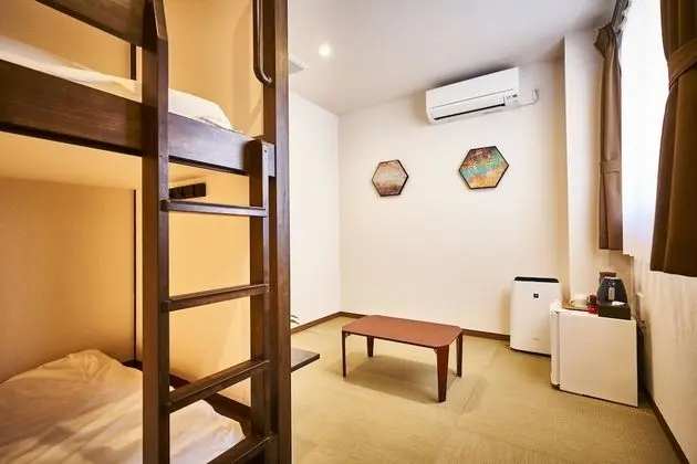 Oda, Ortak Banyo (Private Dormitory)