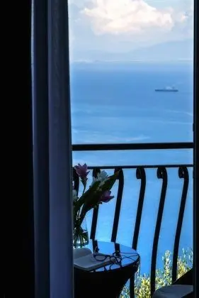 Deluxe Tek Büyük Yataklı Oda, Deniz Manzaralı
