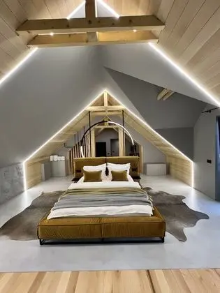 Junior Çatı Katı (Loft)