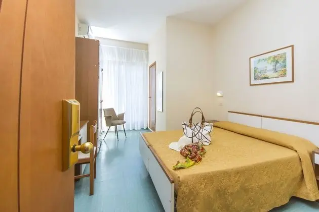 Comfort Tek Büyük veya İki Ayrı Yataklı Oda