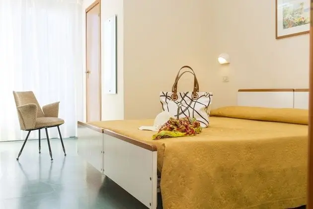 Comfort Tek Büyük veya İki Ayrı Yataklı Oda