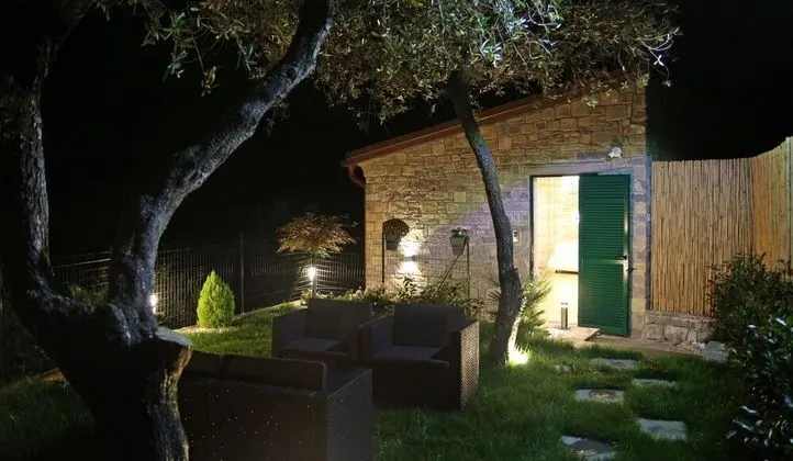 Superior Dört Kişilik Oda, Bahçeli