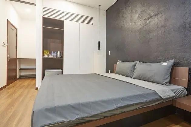 City Üç Kişilik Oda, Sigara İçilmez, Penceresiz