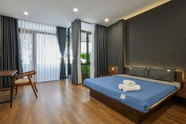Deluxe Tek Büyük Yataklı Oda, Balkon, Nehir Manzaralı