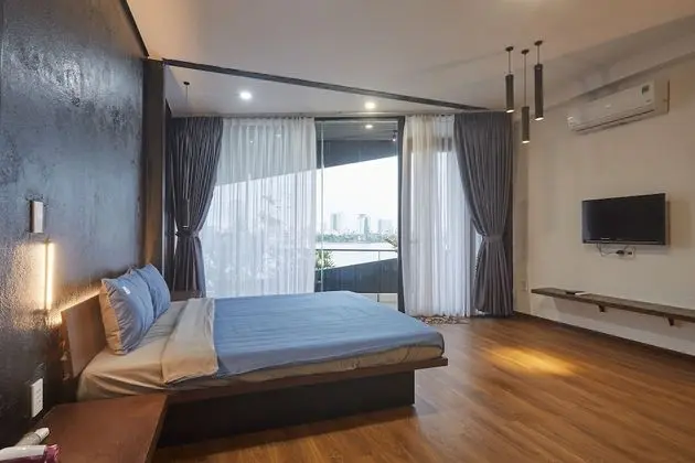 Deluxe Tek Büyük Yataklı Oda, Balkon, Nehir Manzaralı