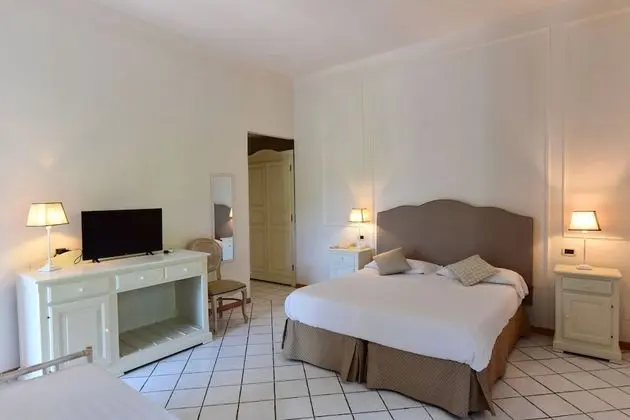 Standard Üç Kişilik Oda, Tepe Manzaralı