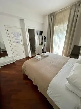 Standard Tek Büyük Yataklı Oda, Özel Banyo, Bahçe Manzaralı