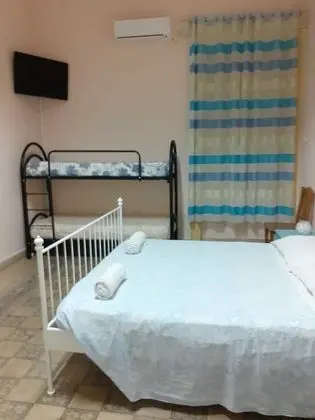 Dört Kişilik Oda, Ortak Banyo (Iris)