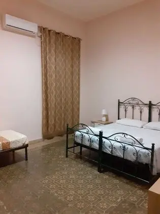 Dört Kişilik Oda, Ortak Banyo (Margherita)