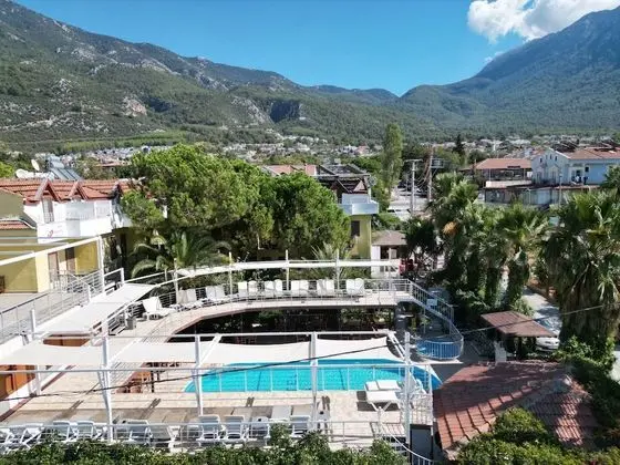 Honeymoon Üç Kişilik Oda