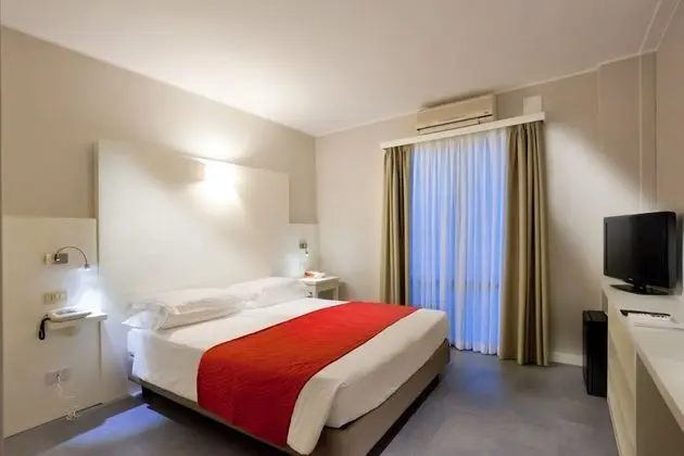 Comfort Tek Büyük veya İki Ayrı Yataklı Oda