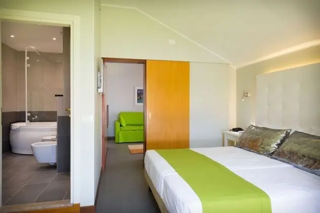 Süit, Jakuzi (Small)