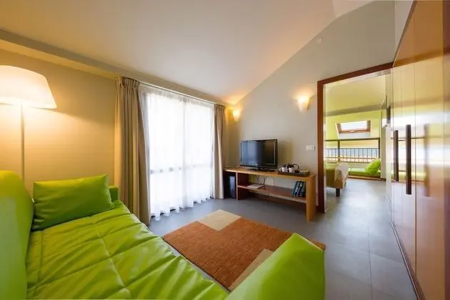 Süit, Jakuzi (Small)