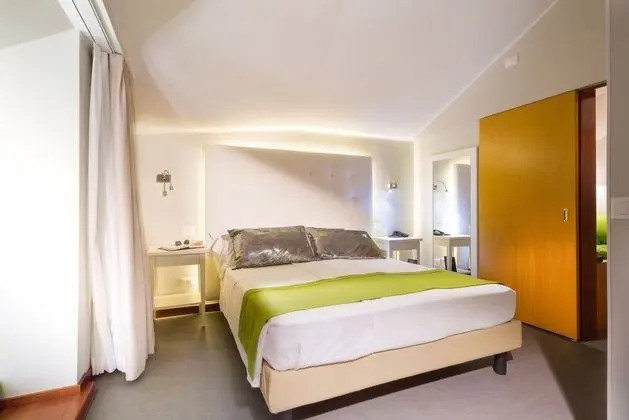 Süit, Jakuzi (Small)