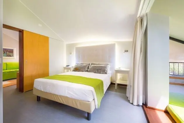 Süit, Jakuzi (Small)