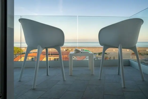 Süit, Jakuzi (Small)