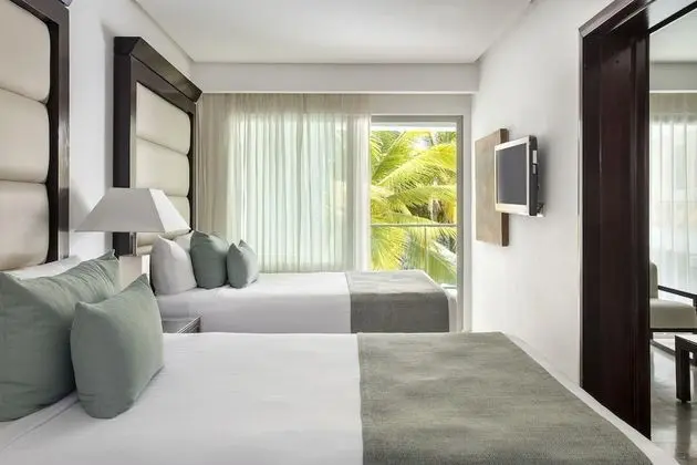 Garden Master Suite