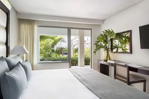 Garden Master Suite Swim-Up
