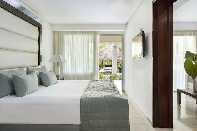 Garden Master Suite Swim-Up