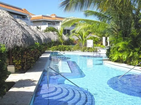 Presidential Suite Swim-Up