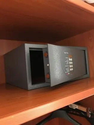 Büyük Yataklı Tek Kişilik Oda, Tepe Manzaralı