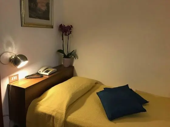 Tek Kişilik Oda, Bahçe Manzaralı