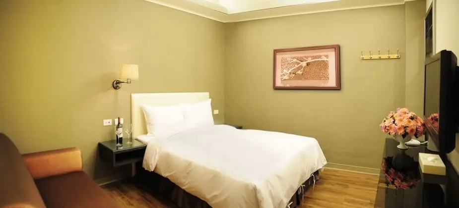 Luxury Tek Büyük Yataklı Oda (No Window or Window Room)