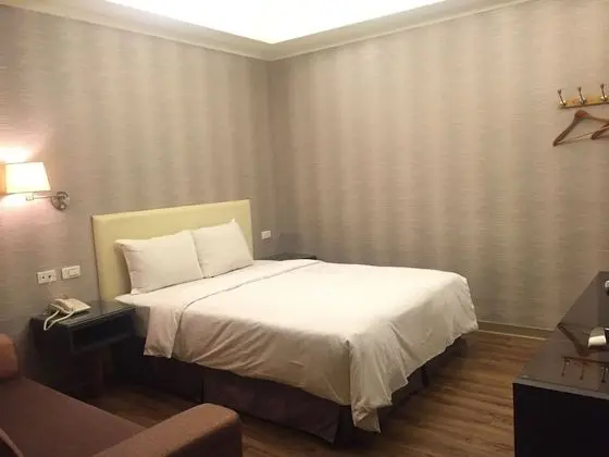 Luxury Tek Büyük Yataklı Oda (No Window or Window Room)