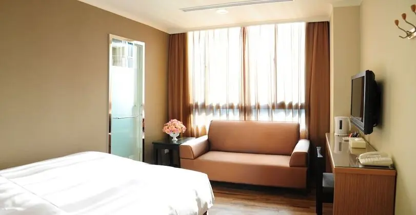 Luxury Tek Büyük Yataklı Oda (No Window or Window Room)