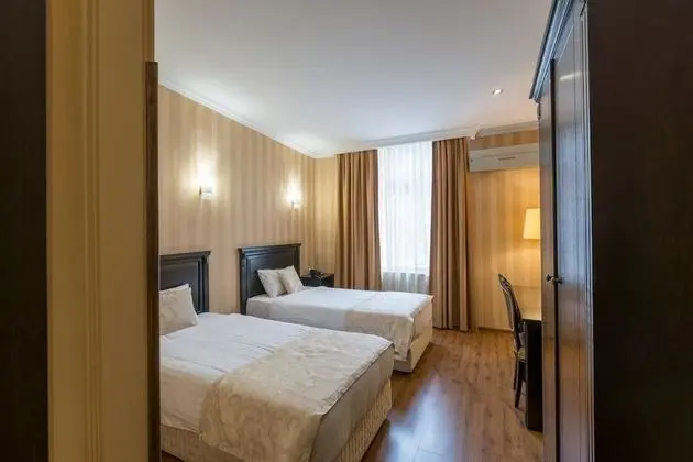 Standard Tek Büyük veya İki Ayrı Yataklı Oda
