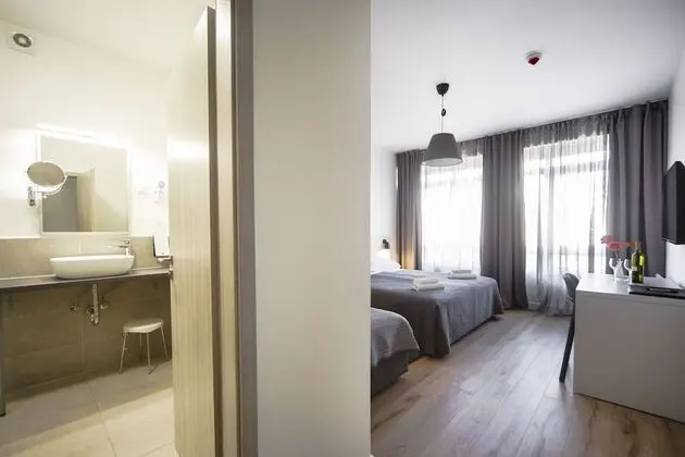 Üç Kişilik Oda