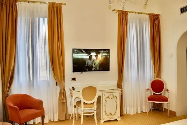 Classic Üç Kişilik Oda