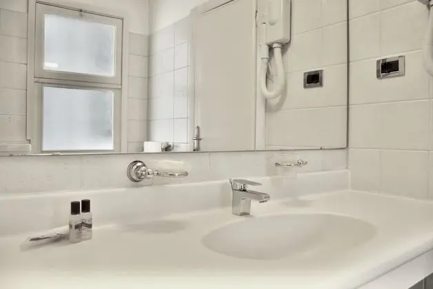 Classic Üç Kişilik Oda