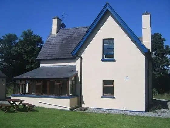 Kır Evi, Özel Banyo, Bahçe Manzaralı
